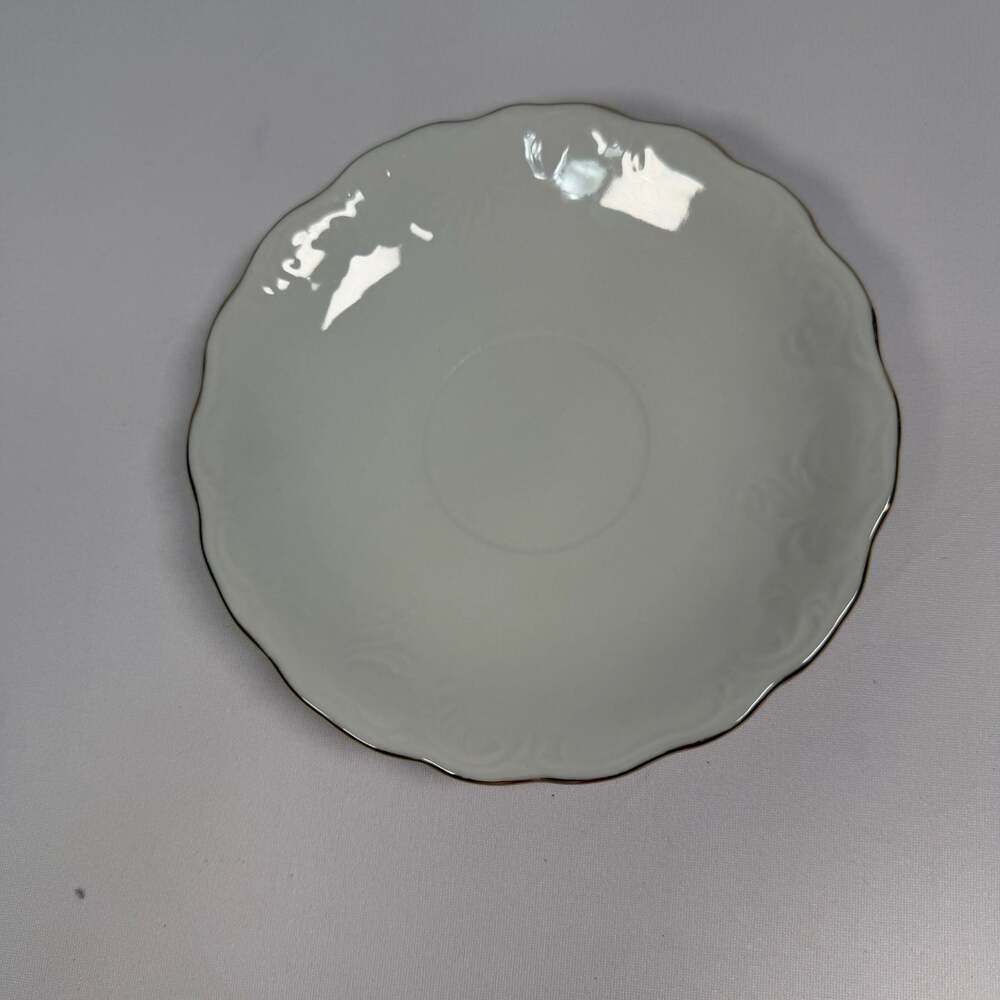 Tienshan Fine China White Scalloped Gold Rim Saucer 6"